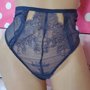 40% OFF 4+ BUNDLES  CLOSET CLOSING!